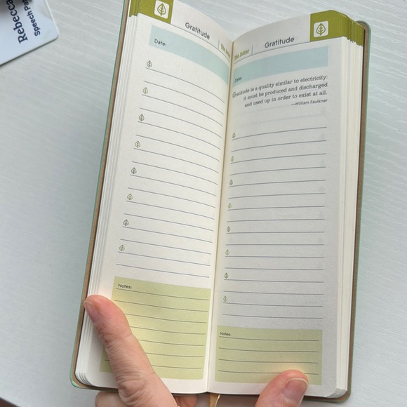 Mint Green Gratitude Journal - Picture 2 of 4